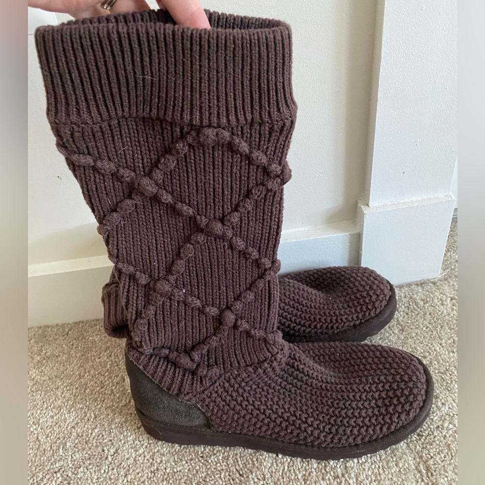 Knitted UGG boots